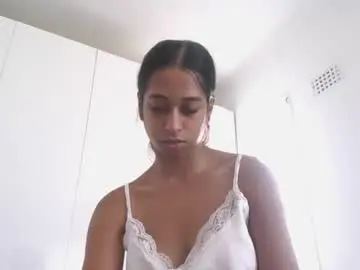Chaturbate Free Porn Cam of indanbella19