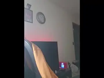 Chaturbate Free Porn Cam of travisq9