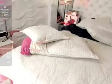 Chaturbate Nude Webcam of paulinabelen21
