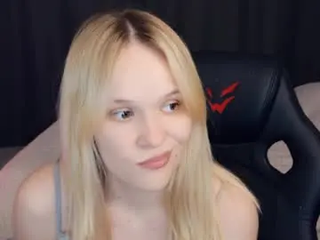 Chaturbate Best live sex cam show of thehousemaid1
