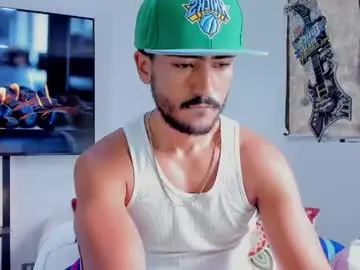 Chaturbate Live Sex Cam of david_johnson372