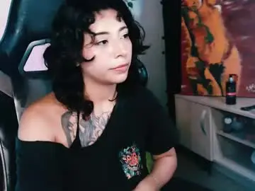 Chaturbate Live Sex Cam of jaadee18