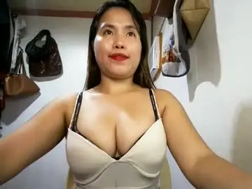 Chaturbate Live Sex Cam of sweetie_trishiaxx