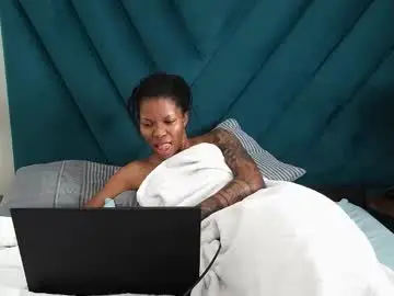 Chaturbate Free Porn Cam of daddyslittleebony