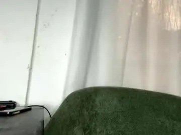Chaturbate Free Porn Cam of she_thick_n_sexxy