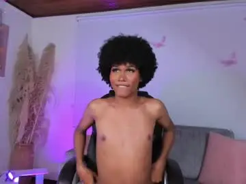 Chaturbate Watch Live Sex Cams of naomisaenz_