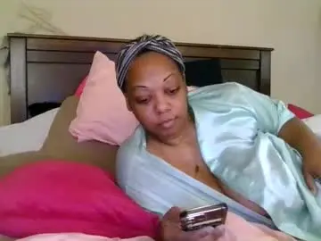 Chaturbate Sex Cam of brownroundrenee