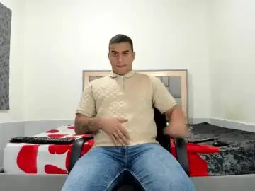 Chaturbate Nude Webcam of simonkeler