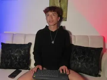 Chaturbate Free Live Porn of mhatias_