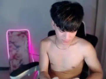 Chaturbate Live Sex Cam of asianbrilee