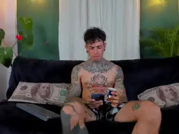 Chaturbate Free Porn Cam of aron_ford