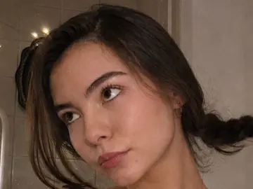 Livejasmin Free Porn Cam of ElleStarling