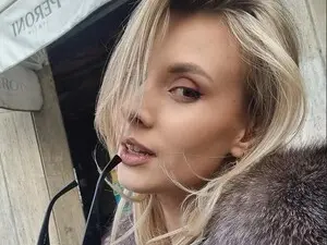Myfreecams Sex Cam of MishelleBrizo