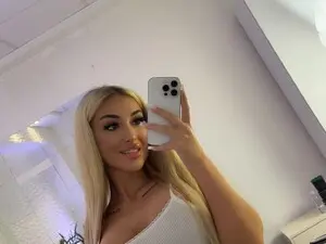 Myfreecams Adult Video Chat of BlondieXStar