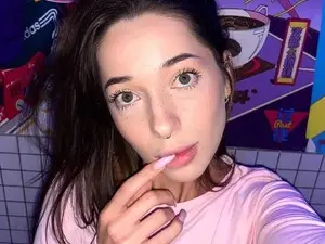 Myfreecams Adult Webcams of NicolYves