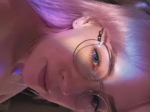 Myfreecams Live Sex Cam of NahlaHoney