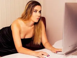 Myfreecams Adult Video Chat of SophiestiqueM