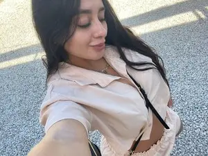 Myfreecams Sex Cam of Carolina_219