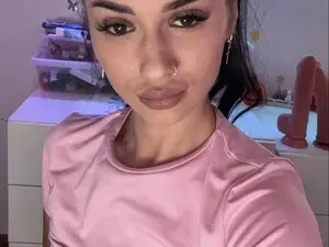 Myfreecams Nude Webcam of SellenaCarter