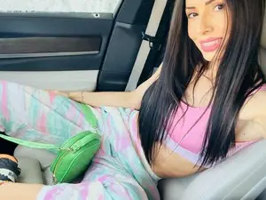 Myfreecams Live Sex Cam of Bellahot77