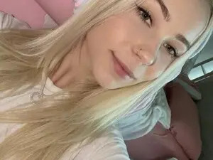 Myfreecams Nude Webcam of Snowkitty