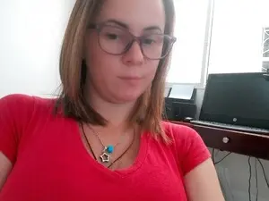 Myfreecams Live Sex Cam of Laura_5