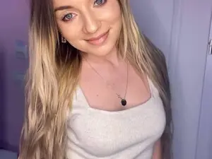 Myfreecams Adult Webcams of SkyEyesLuna