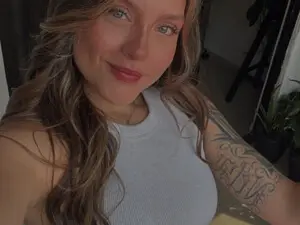Myfreecams Live Sex Cam of Charlotte813