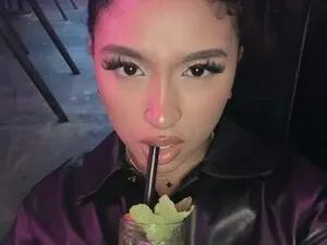 Myfreecams Sex Chat of Aurora_eilish