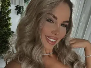Myfreecams Adult Webcam of ZinaSquirts