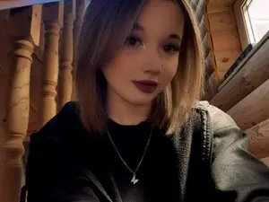 Myfreecams Sex Cam of NayaValen