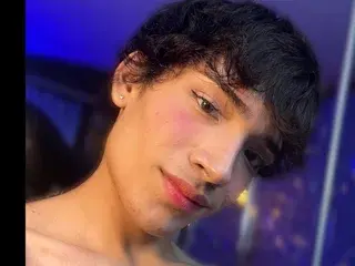 Streamate Free Porn Cam of Isaac_Nova