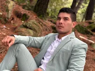 Streamate Live Sex of Graysonn_Owen