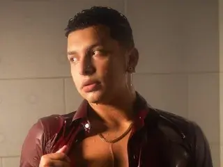 Streamate Best live sex cam show of MasterConnor