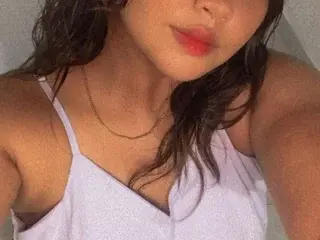 Streamate Nude Webcam of Arielasm