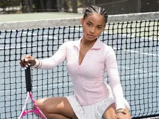 Streamate Free Live Porn of NayaBenely