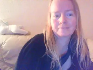 Streamate Nude Webcam of English_Rose_xxx