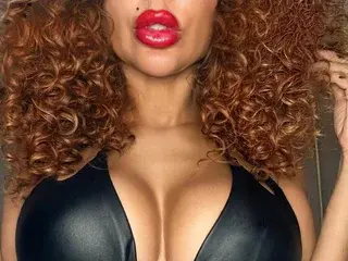 Streamate Live Porn of BustyRea