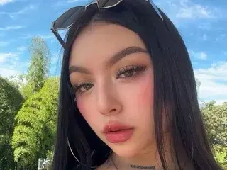 Streamate Sex Chat of SaraBlosom