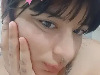 Streamate Adult Webcam of BigCurvysquirting