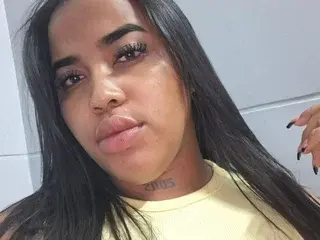 Streamate Nude Webcam of Isabella1lips20