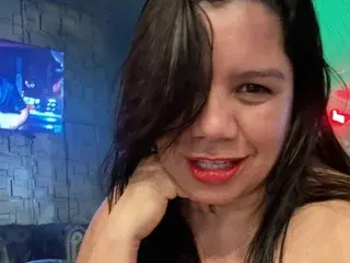 Streamate Adult Webcams of MatureAnika