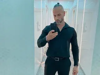 Streamate Free Live Porn of MarisMuscle