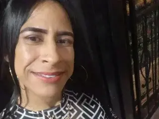 Streamate Free Live Porn of NAHOMY_SWEETT19