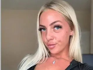 Streamate Watch Live Sex Cams of IvySoVine