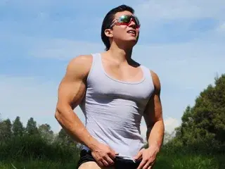 Streamate Nude Webcam of clark_paul