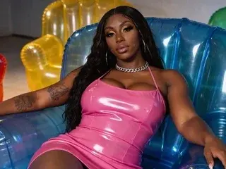 Streamate Free Live Porn of EbonyMystique