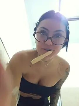 Stripchat Free Live Porn of Roma_xxx
