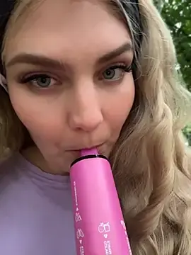 Stripchat Live Sex of Blonde_Cougar