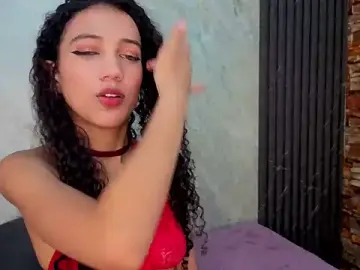Stripchat Adult Video Chat of valentinaa_07